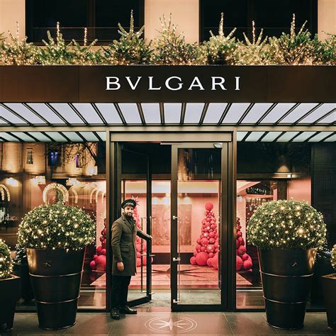 when did bulgari paris open